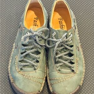 Green Casual Leather Lace-Up Shoes